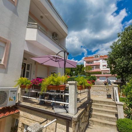 Apartments Vanessa Dramalj Ngoại thất bức ảnh