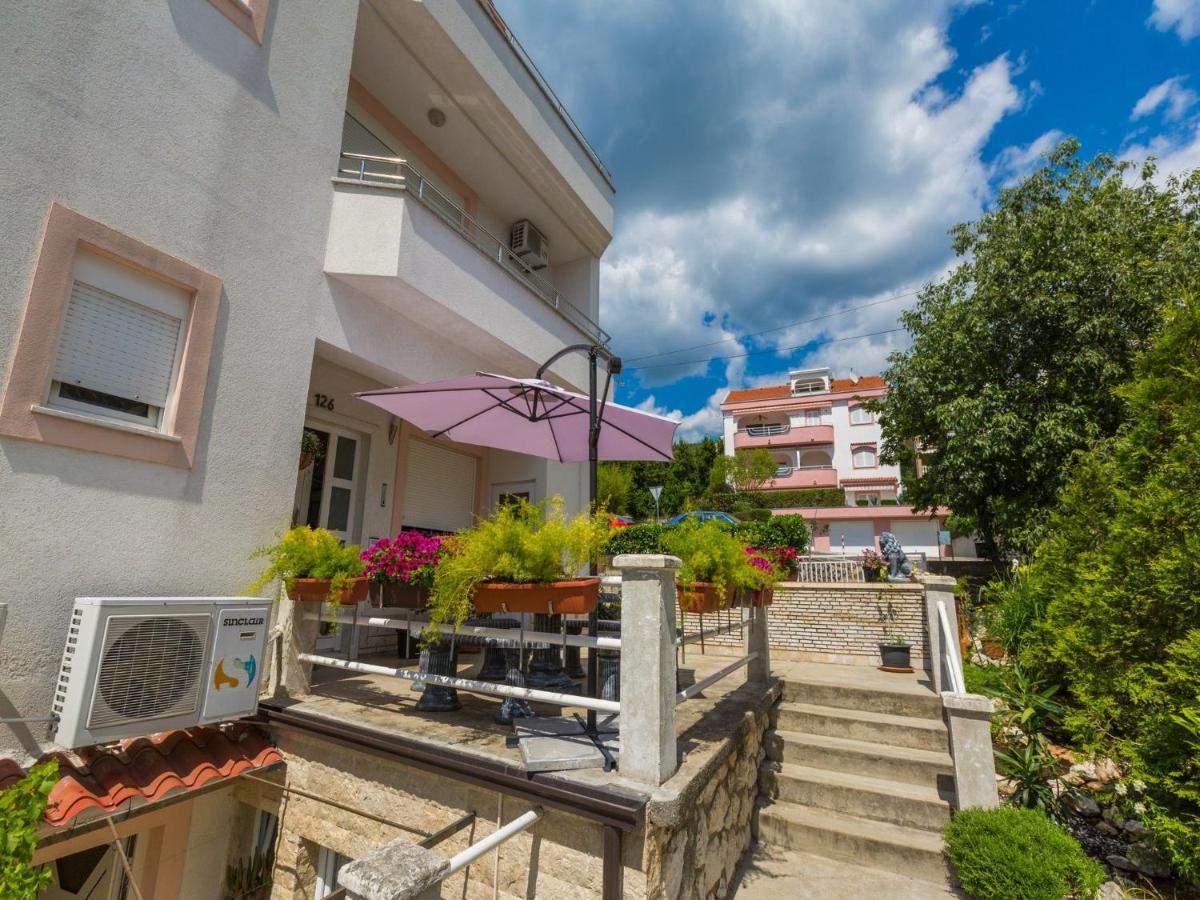 Apartments Vanessa Dramalj Ngoại thất bức ảnh