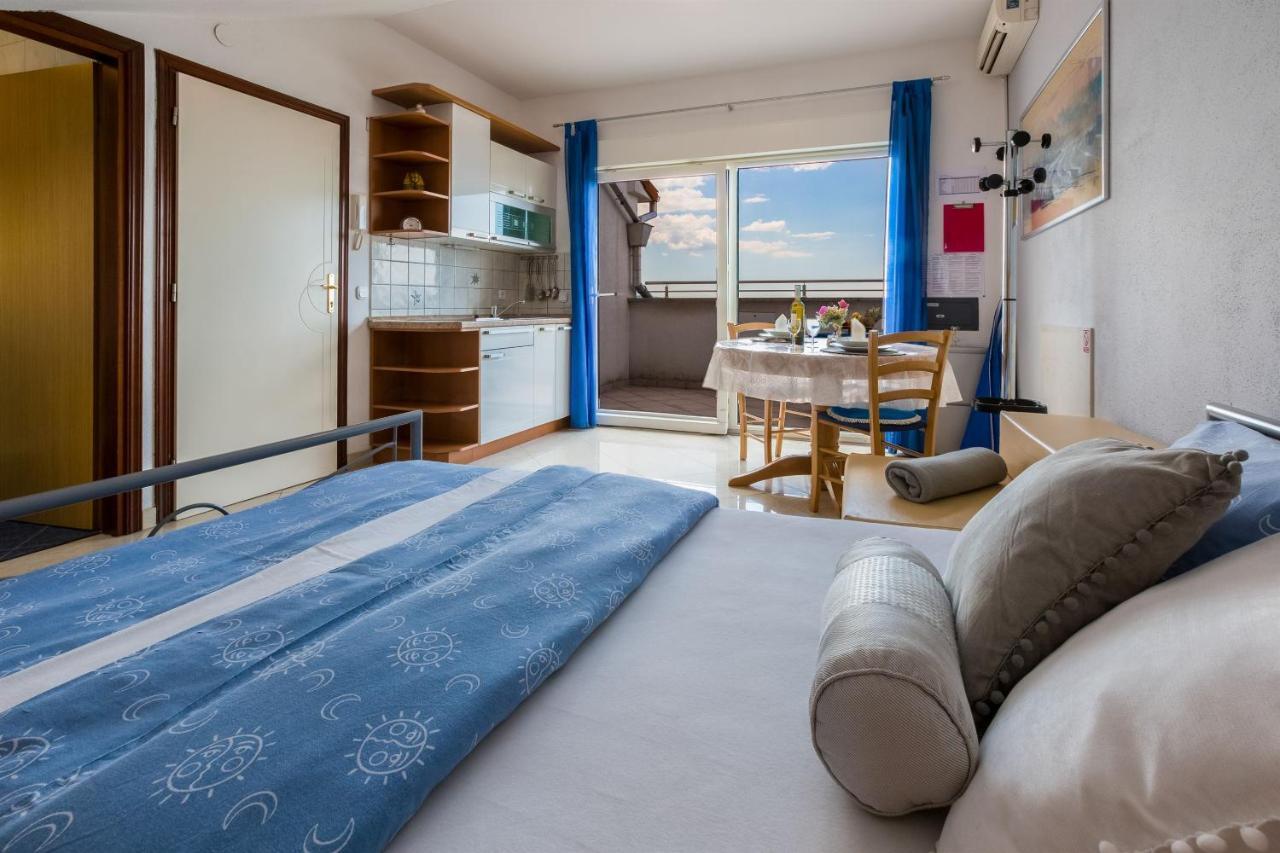 Apartments Vanessa Dramalj Ngoại thất bức ảnh