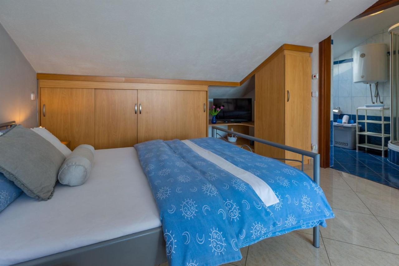 Apartments Vanessa Dramalj Ngoại thất bức ảnh