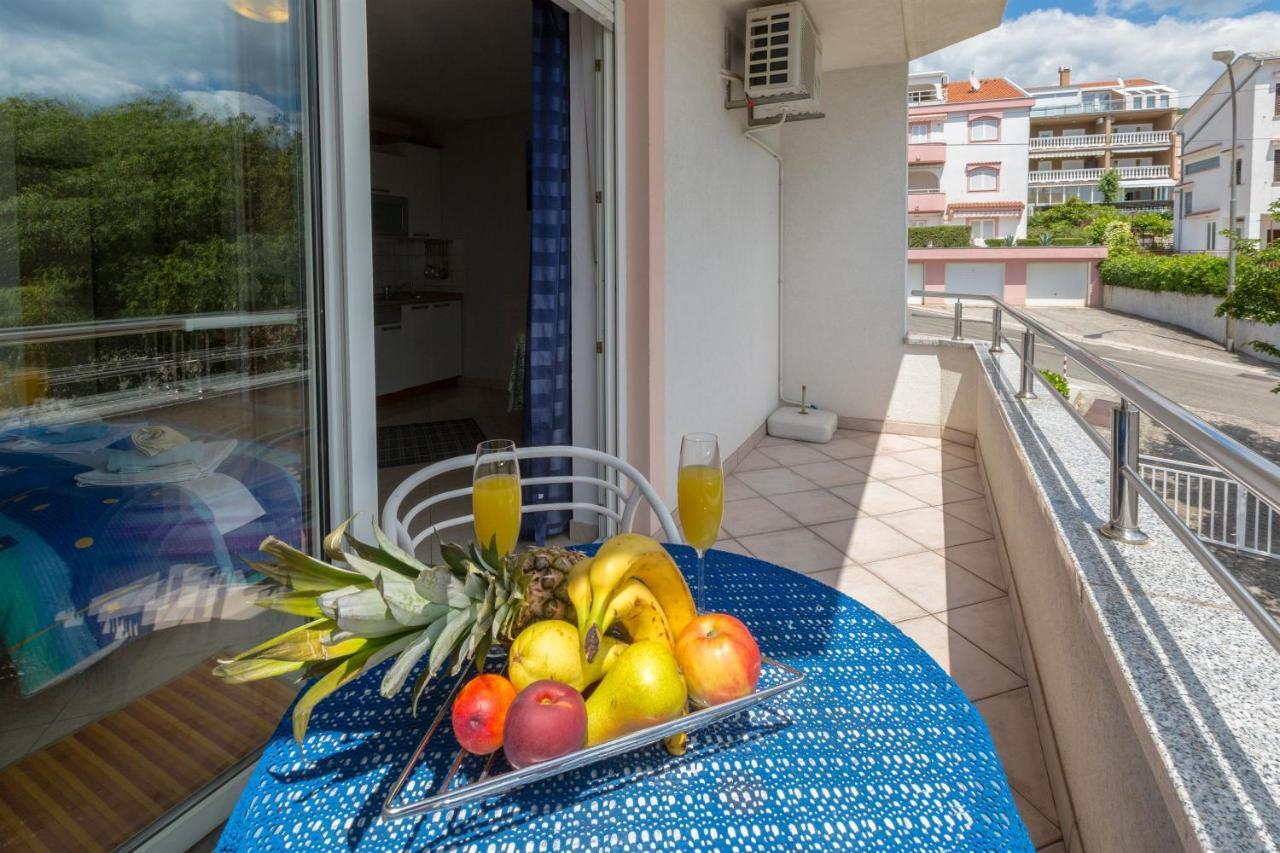 Apartments Vanessa Dramalj Ngoại thất bức ảnh