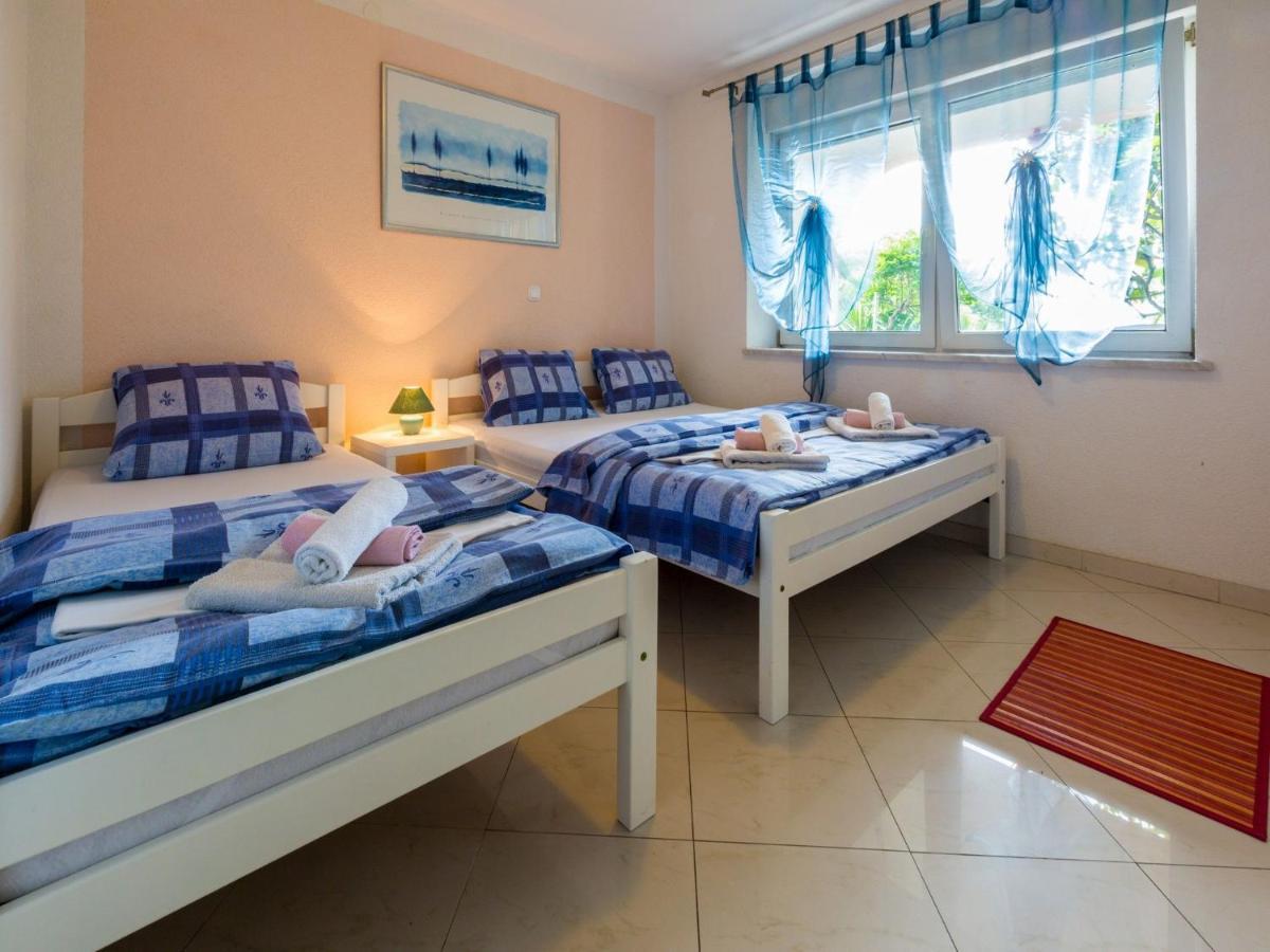 Apartments Vanessa Dramalj Ngoại thất bức ảnh